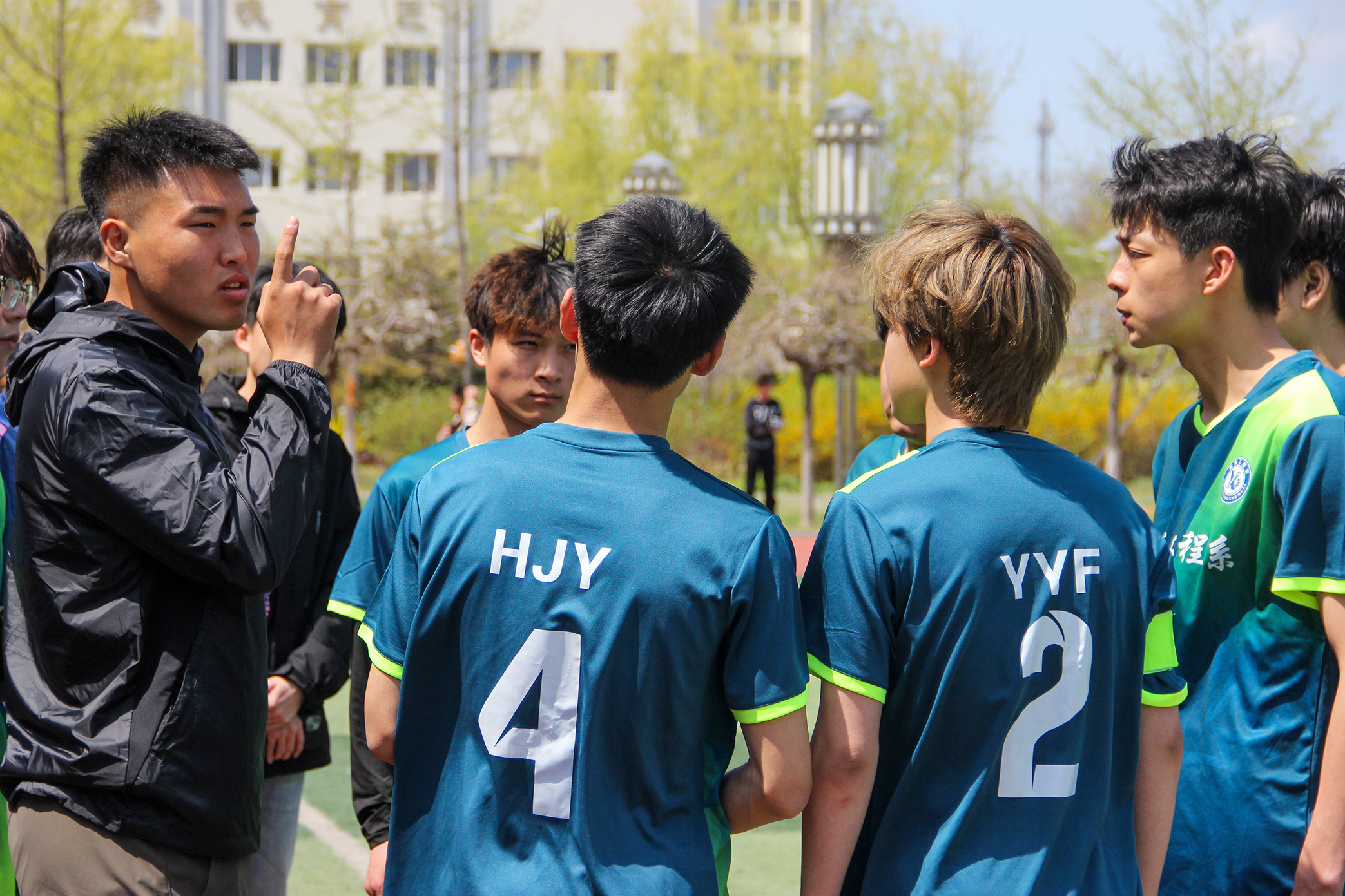 九游（中国）-广州队训练开放日，今夜单刀错失引欢呼，意大利杯在即，更衣室氛围转暖(鲁肃单刀赴会原文)