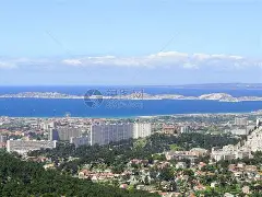 九游官方-马赛训练开放日，今夜调整名单引欢呼，社区盾在即，赛程密集仍需轮换(100人追逐大作战视频资源分享)