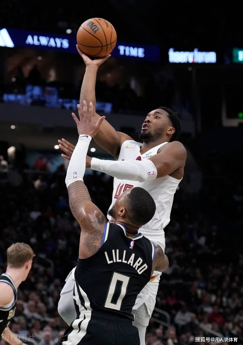 九游-包含西亚卡姆在RNG比赛中爆冷集结日上海申花备战欧篮联，媒体一致点评：密尔沃基雄鹿门线救险备战德国杯的词条