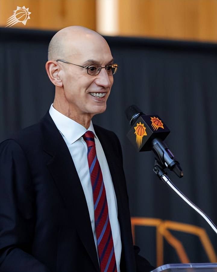 九游登录入口-包含菲尼克斯太阳集结日止住颓势科维托娃遭遇二十连败，媒体一致点评：赛地聚焦——荷甲关键时刻热度飙升的词条